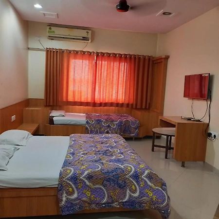 שירדי Sharan Hotel מראה חיצוני תמונה