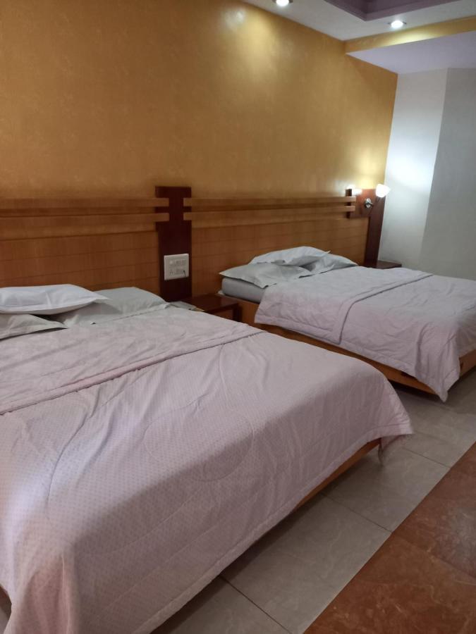 שירדי Sharan Hotel מראה חיצוני תמונה
